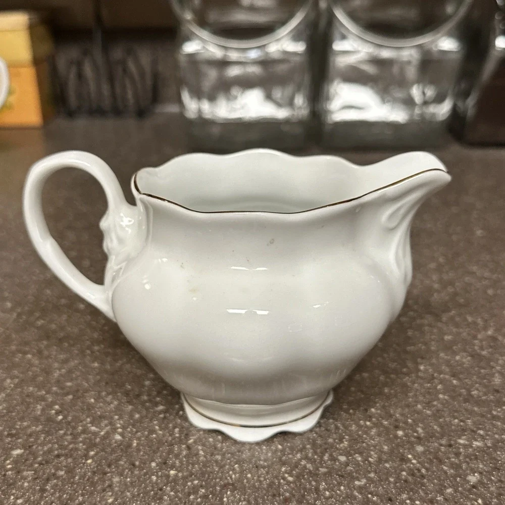 Cuisena Savannah Gold Creamer & Gravy Boat Set Poland Fine China‎ Vintage